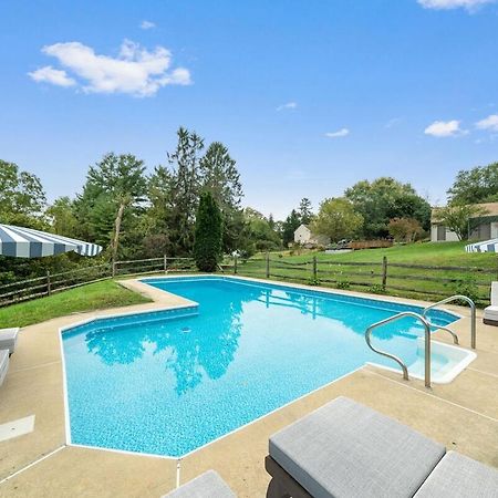 Comfort, Fun, & Charming - 5BR Oasis with Pool Coatesville Esterno foto